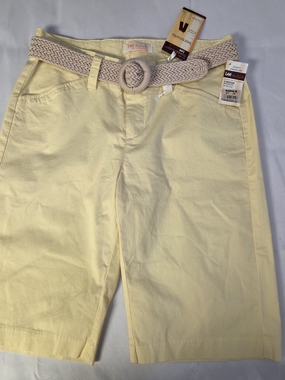 Lee Women's Light Yellow Bermuda Shorts with Woven Belt Size 6